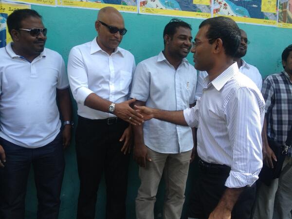 Raees-Nasheed-arrives-at-G.-Hilman-for-Vaudha-Hingun-RaeesNasheed20131